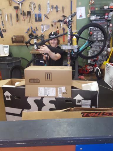 Bicycle Store «Performance Bicycle», reviews and photos, 155 W Golf Rd, Schaumburg, IL 60195, USA