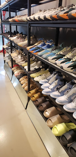 Shopping Mall «Walt Whitman Shops», reviews and photos, 160 Walt Whitman Rd, Huntington Station, NY 11746, USA