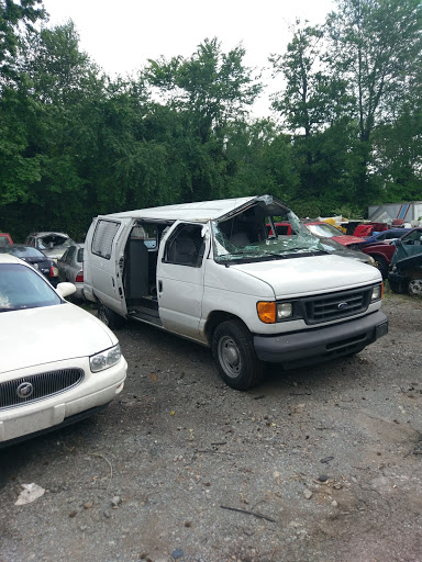 Towing Service «Portland Collision Center», reviews and photos, 412 TN-52, Portland, TN 37148, USA