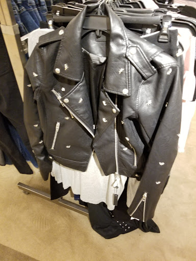 Department Store «Nordstrom MacArthur Center», reviews and photos, 301 Cumberland St, Norfolk, VA 23510, USA