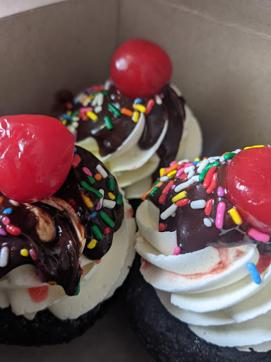 Pastry Shop «Luckhaus & Brubaker Sweets & Treats», reviews and photos, 1939 Maybank Hwy, Charleston, SC 29412, USA