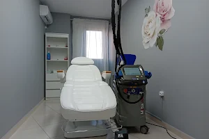 Laser beauty clinic image