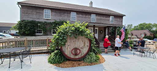 Liquor Store «Heritage Winery & Cheese Haus», reviews and photos, 4402 220th Trail, Amana, IA 52203, USA