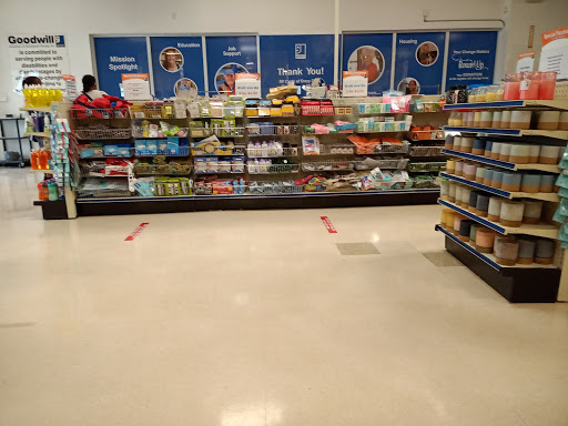 Thrift Store «Goodwill Retail & Donation Center», reviews and photos, 13500 Plantation Rd, Fort Myers, FL 33966, USA