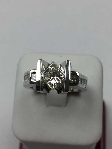 Jeweler «Downriver Jewellery Store LLC», reviews and photos, 22020 Sibley Rd, Brownstown Charter Twp, MI 48193, USA