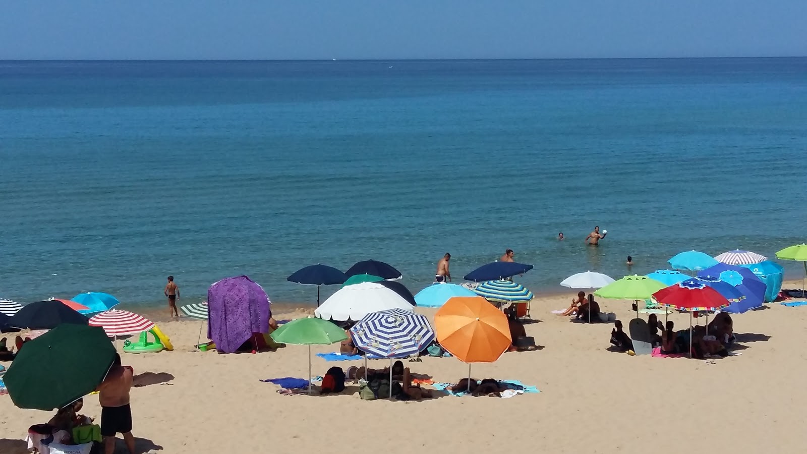 Foto de Playa Scivu ubicado en área natural