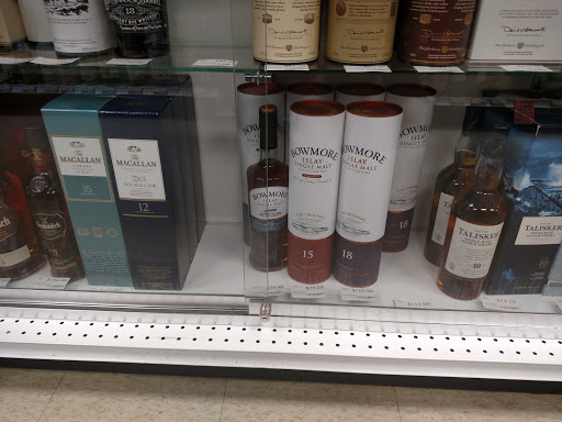 Liquor Store «Regency Liquors of Seekonk», reviews and photos, 301 Taunton Ave # 301, Seekonk, MA 02771, USA