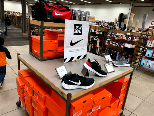 Shoe Store «DSW Designer Shoe Warehouse», reviews and photos, 21 W Hillsdale Blvd, San Mateo, CA 94403, USA