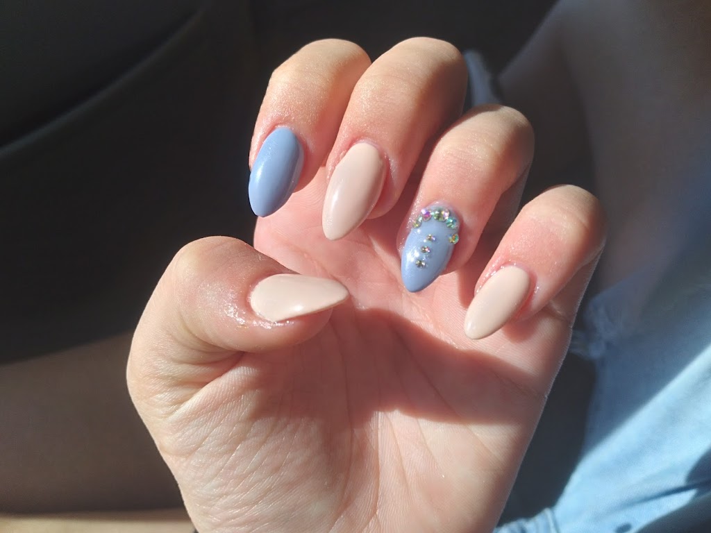 Tipsy Nails - Des Moines, IA 50309 - Services and Reviews lv nails des moines ia