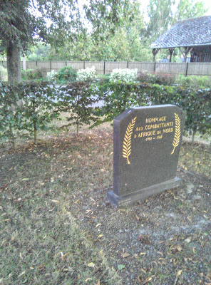 Plaque commémorative en hommage aux combattants d'AFN de Vendegies sur Ecaillon à Vendegies-sur-Écaillon
