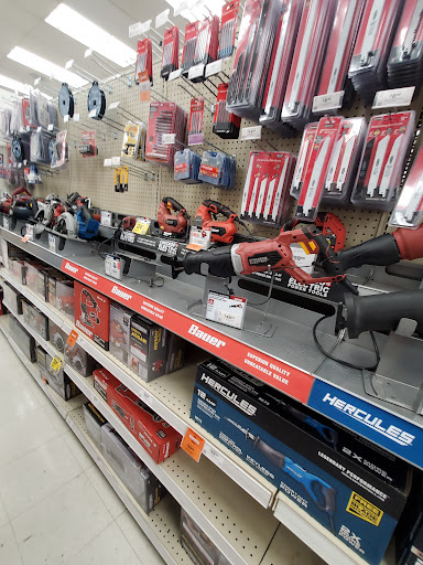 Hardware Store «Harbor Freight Tools», reviews and photos, 7600 la Crosse Ave, Burbank, IL 60459, USA