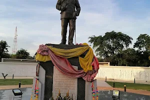 Sarit Thanarat Monument image