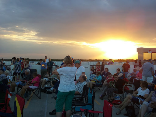 Movie Theater «York Theatre: Classic Cinemas», reviews and photos, 150 N York St, Elmhurst, IL 60126, USA