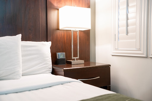 Hi View Inn & Suites image