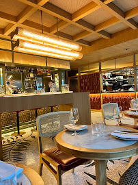 Atmosphère du Vesper - Fusion Restaurant & Cocktail Bar à Paris - n°9