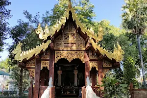 Wat Kan Thom Kumkam Phirom (Wat Chang Kham) image