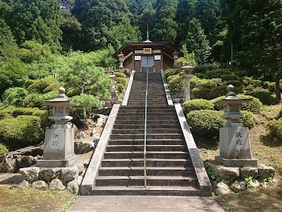 英霊殿