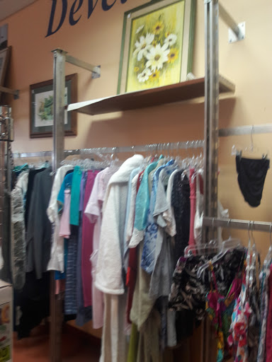 Thrift Store «Goodwill Jensen Beach Boutique & Donation Center», reviews and photos