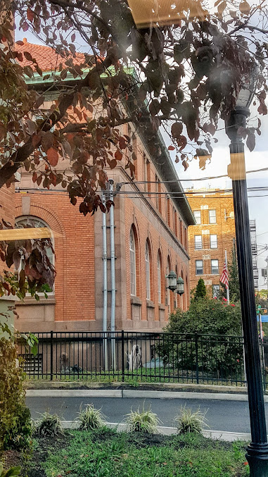 Jersey City Free Public Library: Earl A. Morgan Branch