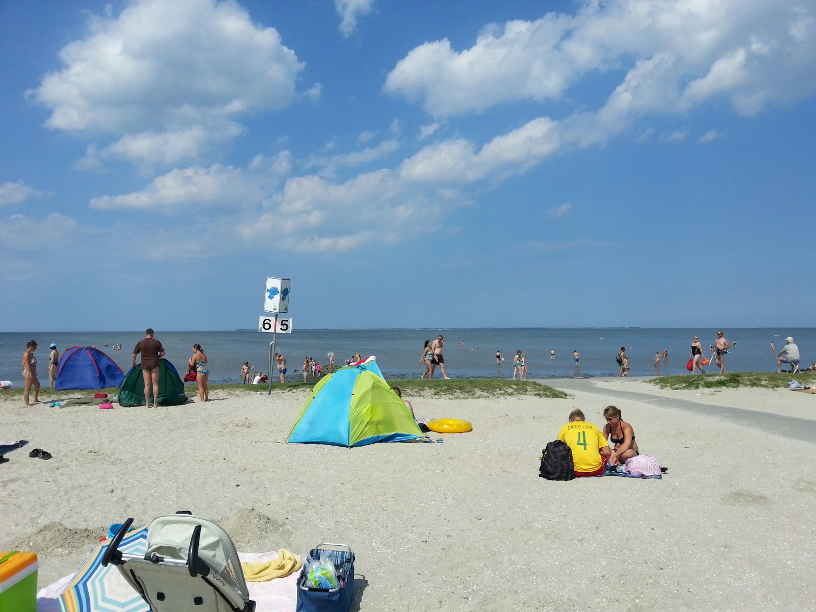 Foto von Badestrand Beach und die siedlung