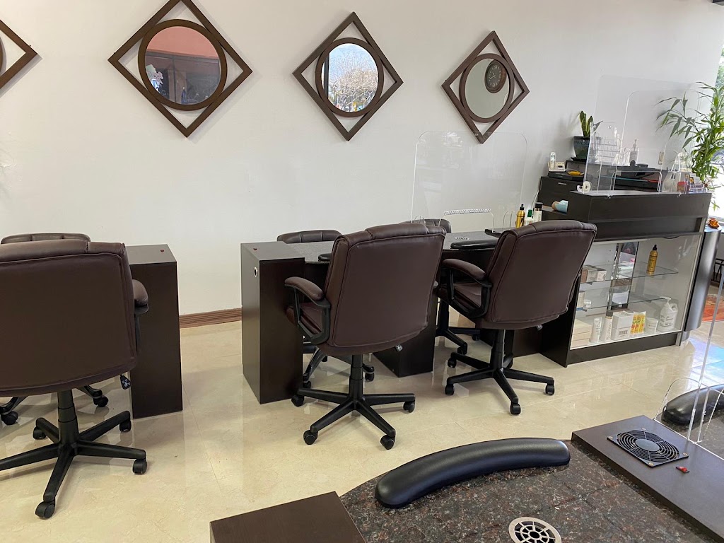 TJ Nails & Spa 33328