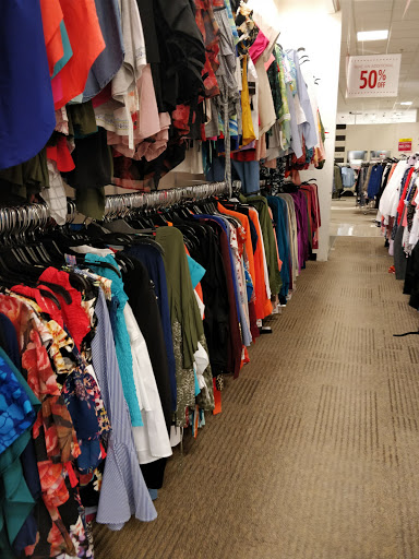 Shopping Mall «Valley West Mall», reviews and photos, 1551 Valley W Dr, West Des Moines, IA 50266, USA