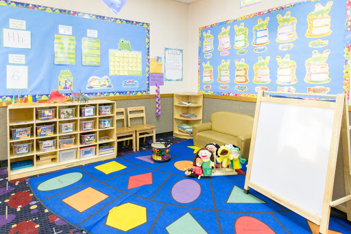 5600 Arlington Dr E, Hanover Park, IL 60133, USA