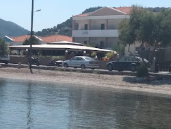 Toumpes beach'in fotoğrafı geniş bir kıyı şeridi ile birlikte