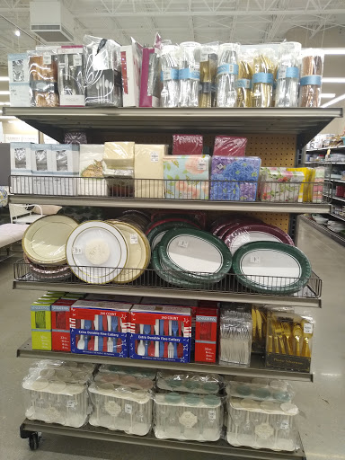 Home Goods Store «Tuesday Morning», reviews and photos, 2648 Tamiami Trail E, Naples, FL 34112, USA
