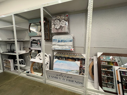 Home Goods Store «Tuesday Morning», reviews and photos, 2516 Cantrell Rd i, Little Rock, AR 72202, USA