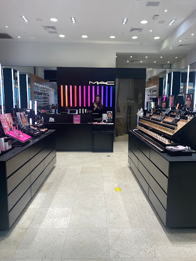Cosmetics Store «MAC Cosmetics», reviews and photos, 75 Middlesex Turnpike, Burlington, MA 01803, USA