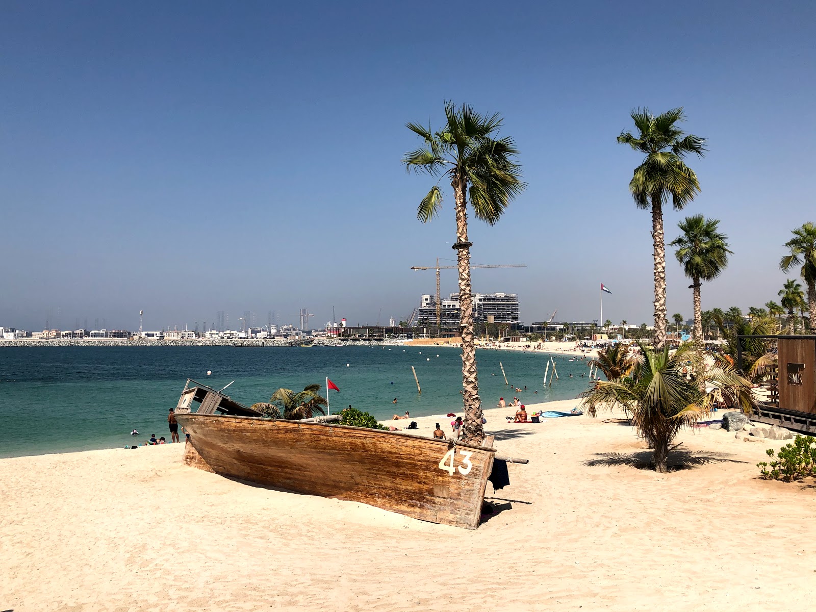 Jumera beach III'in fotoğrafı imkanlar alanı