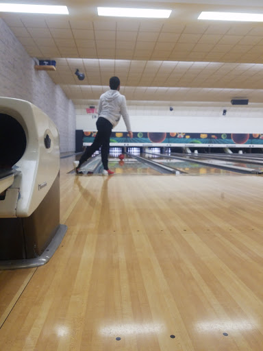 Bowling Alley «Sunset Bowl», reviews and photos, 2015 N Lewis Ave, Waukegan, IL 60087, USA