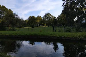 New River Path - Finsbury Park image