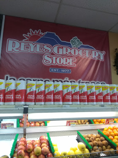 Supermarket «Reyes Grocery Store», reviews and photos, 20 S Genesee St, Waukegan, IL 60085, USA
