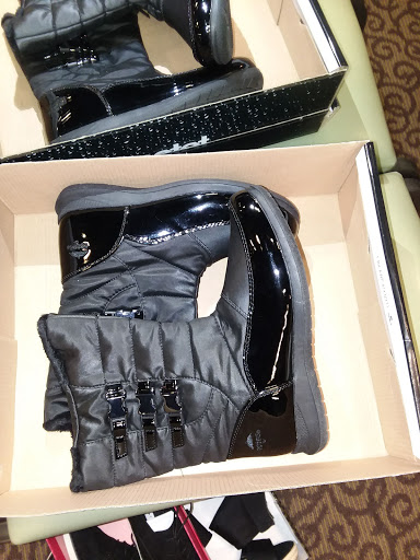 Shoe Store «DSW Designer Shoe Warehouse», reviews and photos, 2831 S Rochester Rd, Rochester Hills, MI 48307, USA