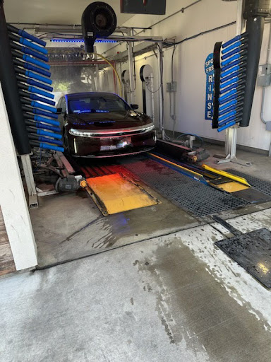 Marina Express Car Wash en Stockton