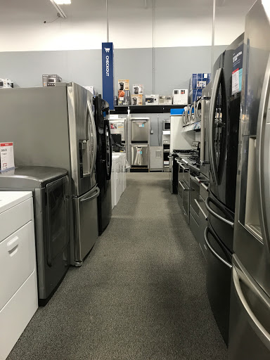 Electronics Store «Best Buy», reviews and photos, 3435 Princeton Rd, Hamilton, OH 45011, USA