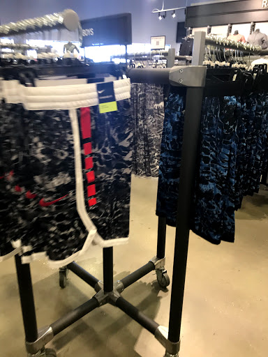 Sporting Goods Store «Nike Factory Store», reviews and photos, 5195 Factory Shops Blvd, Ellenton, FL 34222, USA