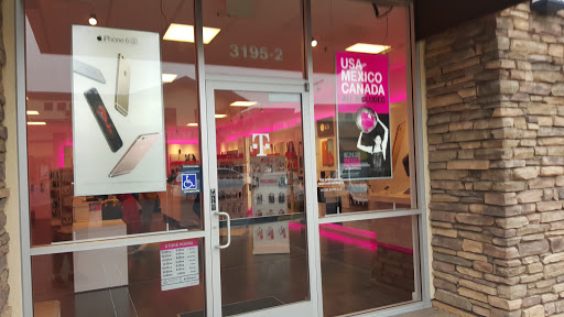 Cell Phone Store «T-Mobile», reviews and photos, 3195 Zinfandel Dr #2, Rancho Cordova, CA 95670, USA
