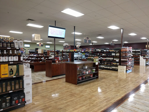 Liquor Store «Oakdale Liquors», reviews and photos, 1900 Main St, Tewksbury, MA 01876, USA