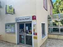 Extérieur du Restaurant Hôtel Logis Le Céans à Sainte-Colombe - n°18