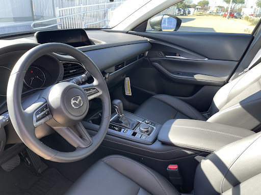 Mazda Dealer «Hiley Mazda of Arlington», reviews and photos, 1400 Tech Centre Pkwy, Arlington, TX 76014, USA