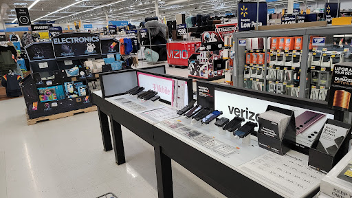 Department Store «Walmart Supercenter», reviews and photos, 300 Iowa Speedway Dr, Newton, IA 50208, USA