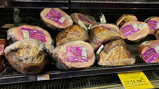 Grocery Store «Wegmans», reviews and photos, 100 Wegmans Way, Charlottesville, VA 22902, USA