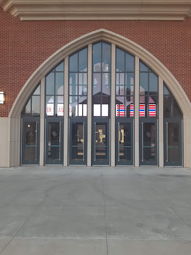 Stadium «The Gaylord Family Oklahoma Memorial Stadium», reviews and photos, 1185 Asp Ave, Norman, OK 73019, USA