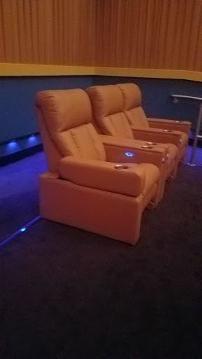 Movie Theater «Lindo Theatre: Classic Cinemas», reviews and photos, 115 S Chicago Ave, Freeport, IL 61032, USA