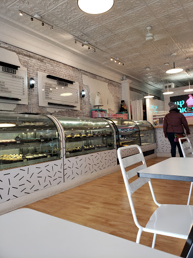 Bakery «Designer Desserts», reviews and photos, 56 Lincolnway, Valparaiso, IN 46383, USA