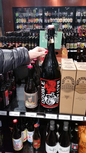 Liquor Store «Pearl Specialty Market & Spirits», reviews and photos, 900 NW Lovejoy St, Portland, OR 97209, USA