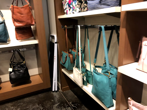 Watch Store «Fossil Outlet Store», reviews and photos, 18521 Outlet Blvd #725, Chesterfield, MO 63005, USA